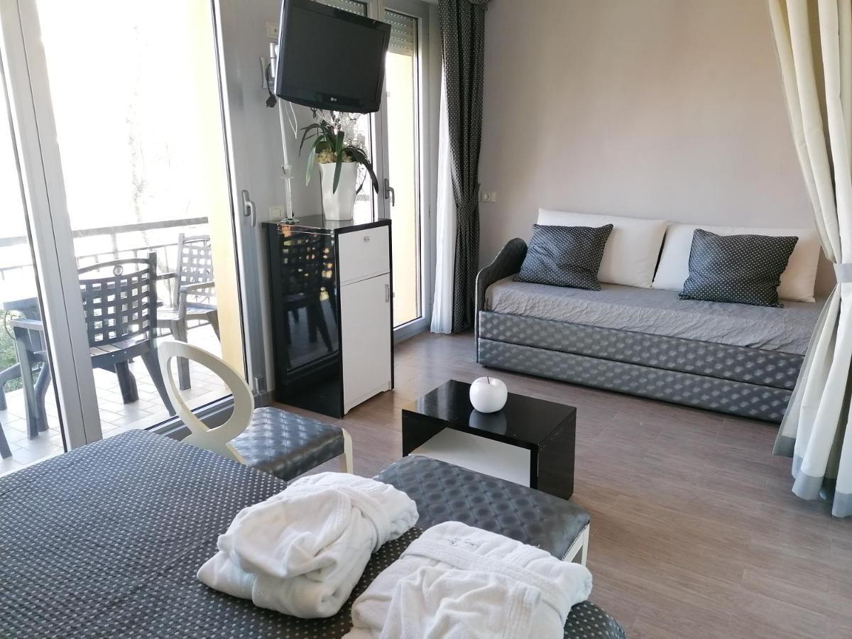 Hotel Nordic بيلاريا-إيجيا مارينا المظهر الخارجي الصورة